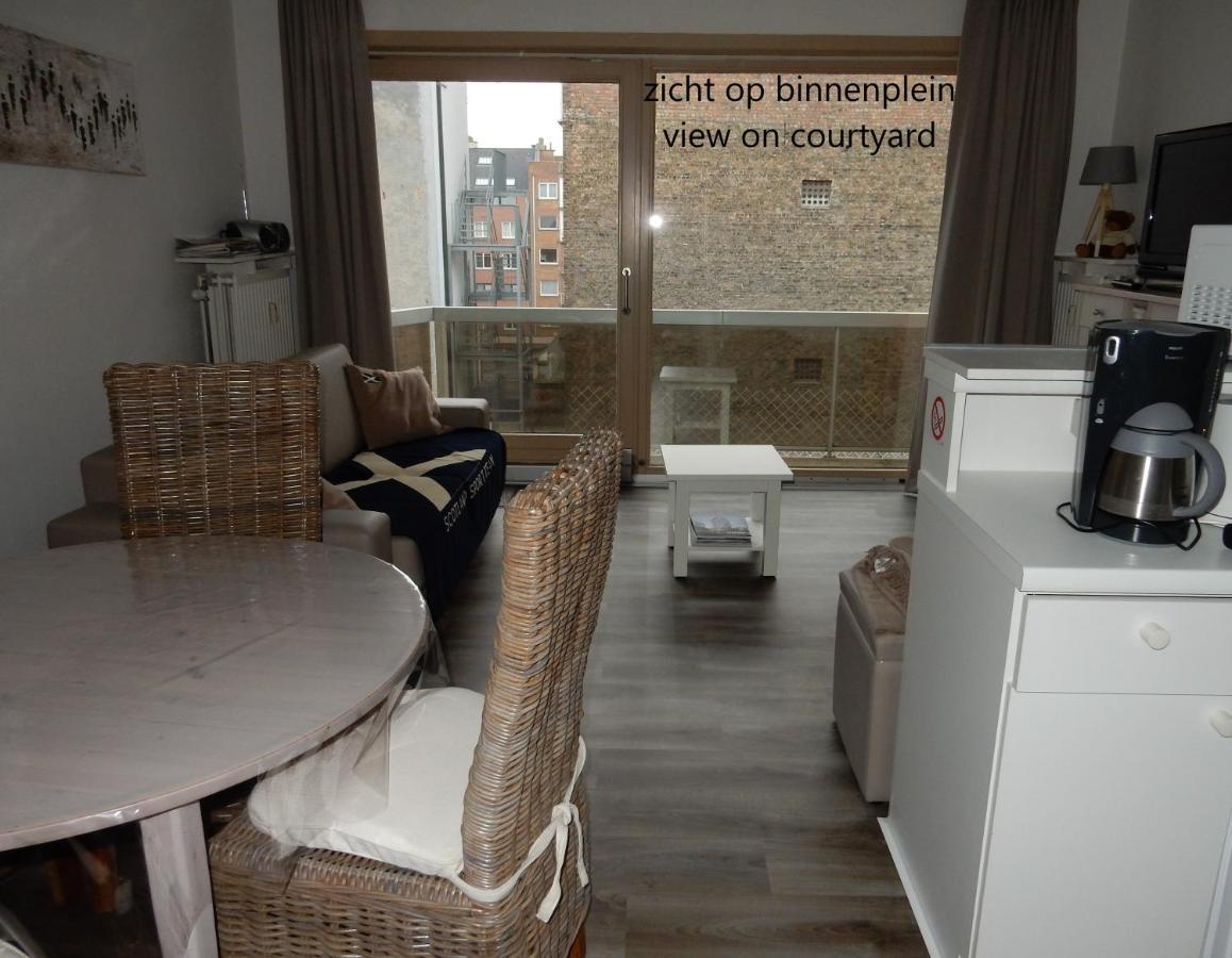 Studio Center Of W/parking & South Terrace Apartamento Ostende